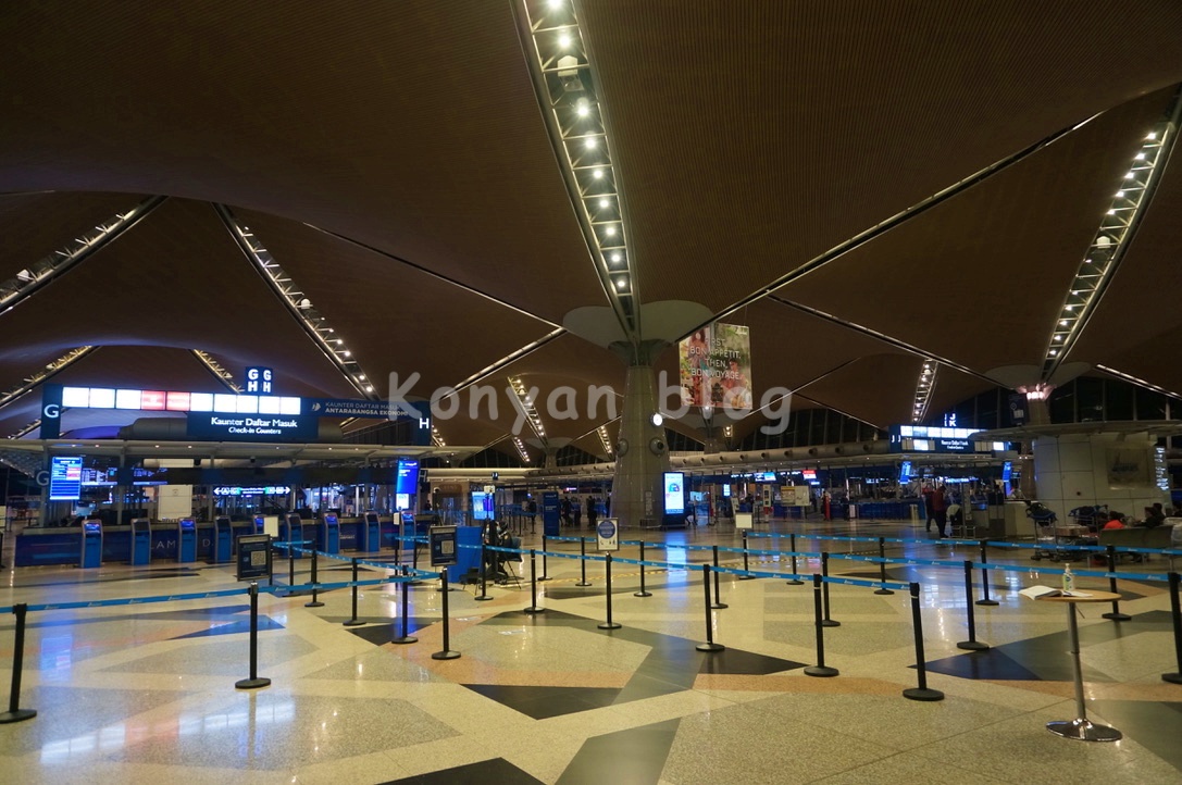 KLIA departure hall 出国