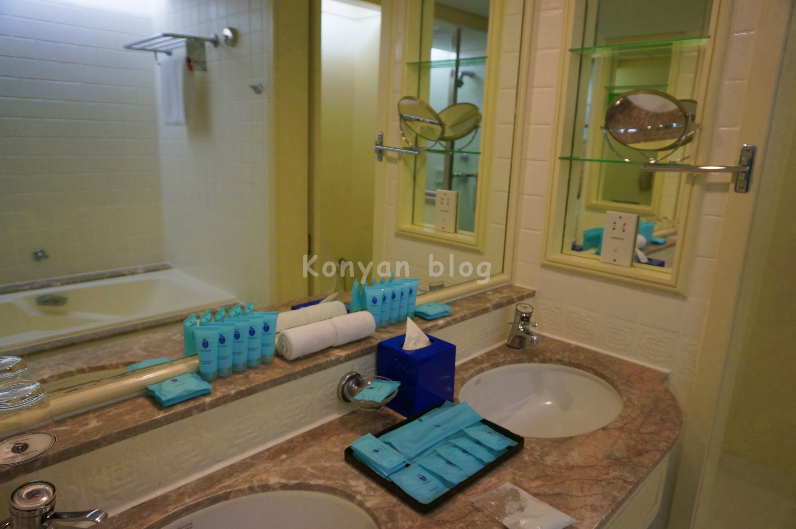 bathroom sink istana room