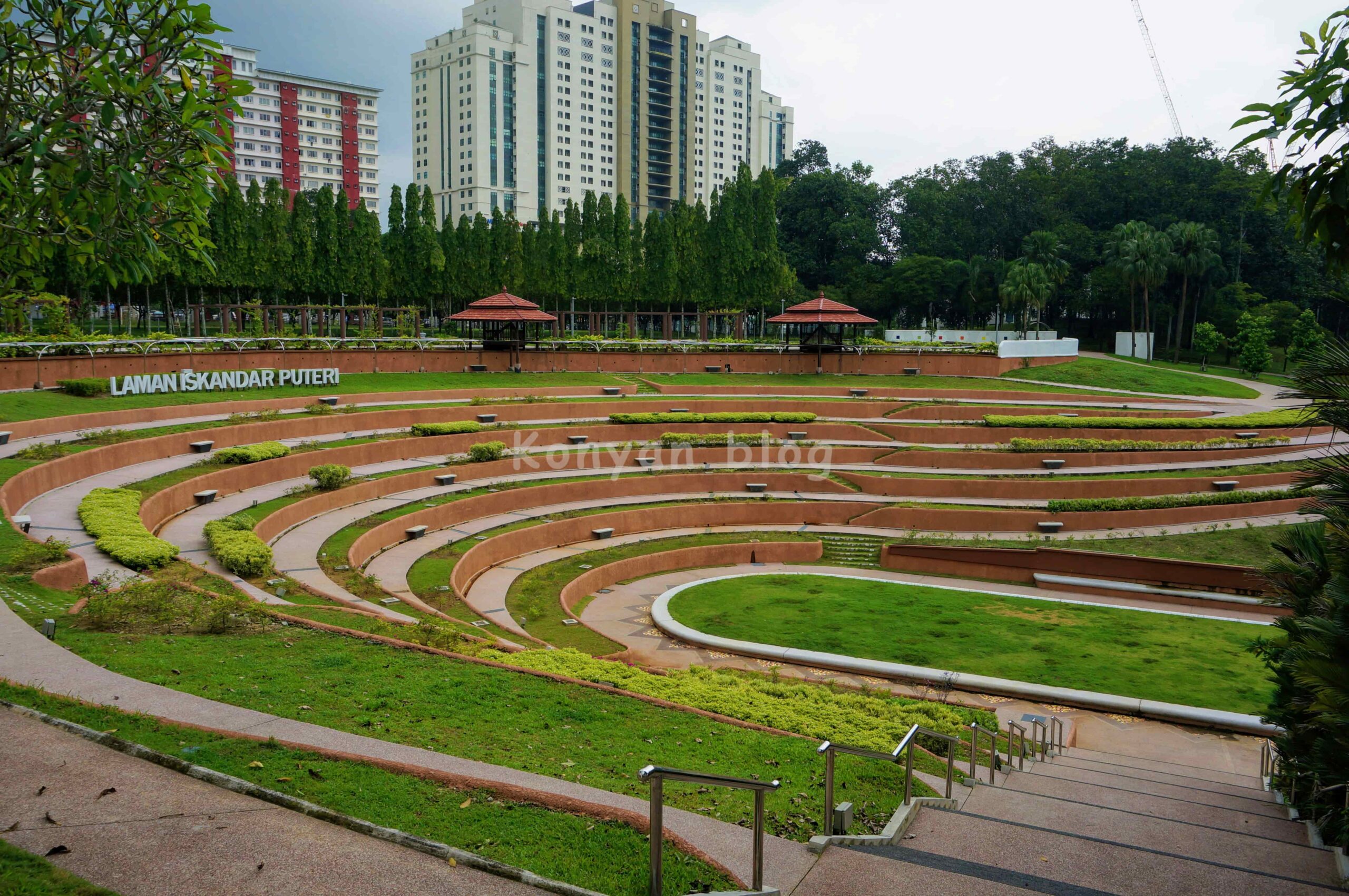 Taman Tasik Permaisuri 公園 広場