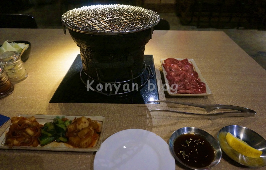 韓日館 焼肉 Kannichikan Yakiniku Old Klang Road テーブル