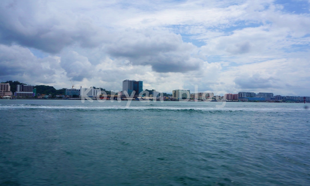 Jesselton Point Ferry Terminal Labuan Ferry フェリーからの眺め