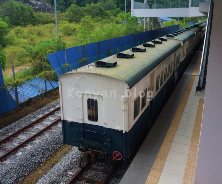 Tanjung Aru Railway Station north borneo 電車 天井