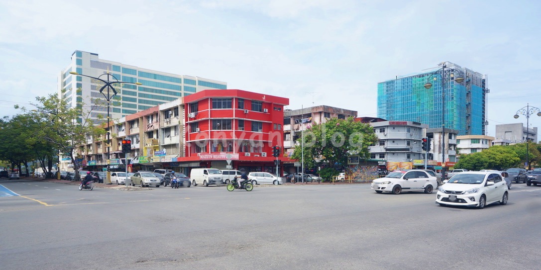 kota kinabalu sabah 交差点の風景