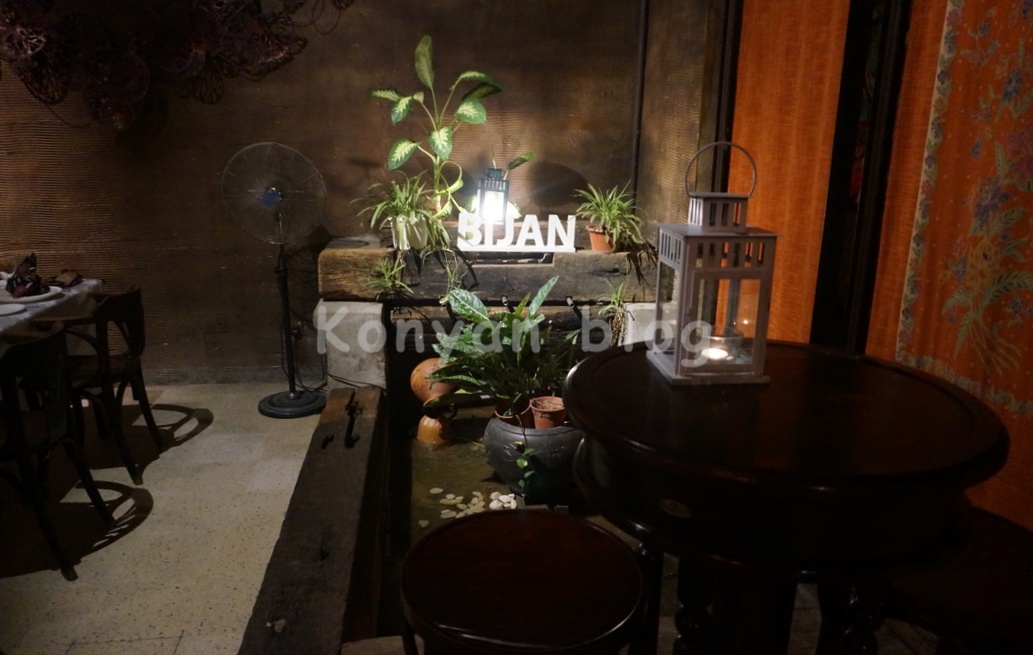 bijan kuala lumpur 店内 sofa