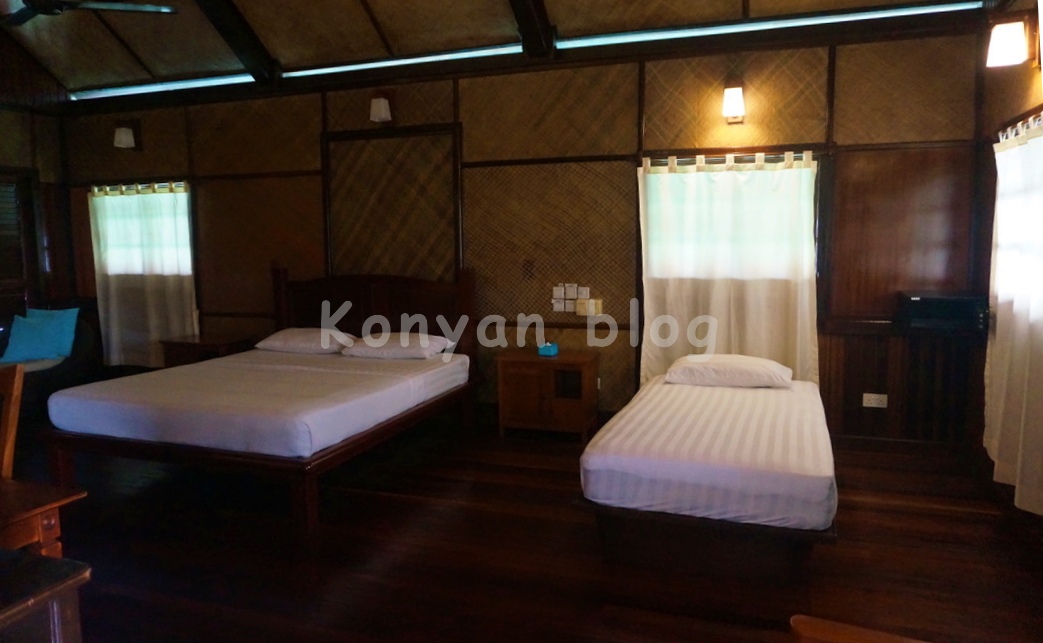 Sipadan Kapalai Dive Resort 部屋のベッド