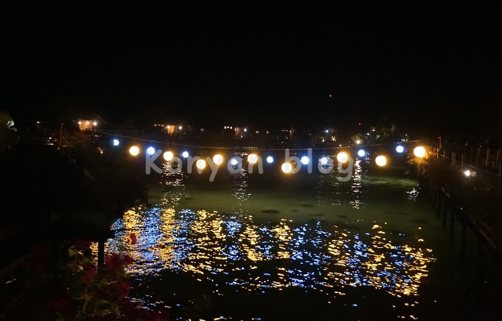 Sipadan Kapalai Dive Resort 夜の光景 海に浮かぶ照明