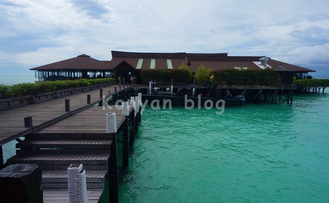 Sipadan Kapalai Dive Resort レストランへの歩道