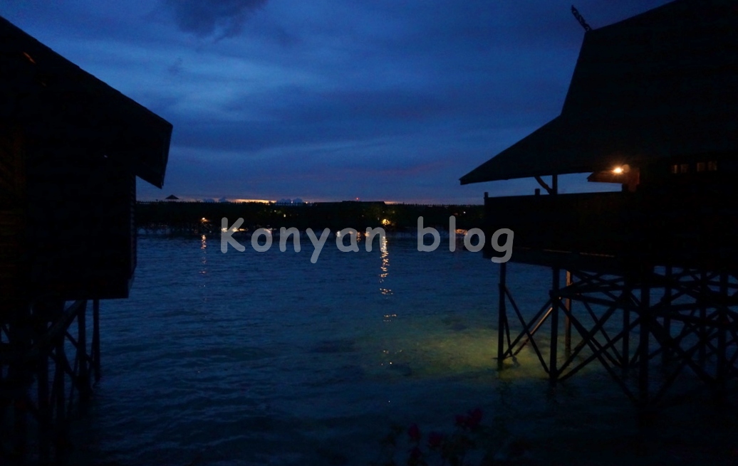 Sipadan Kapalai Dive Resort 暗闇に浮かぶvilla