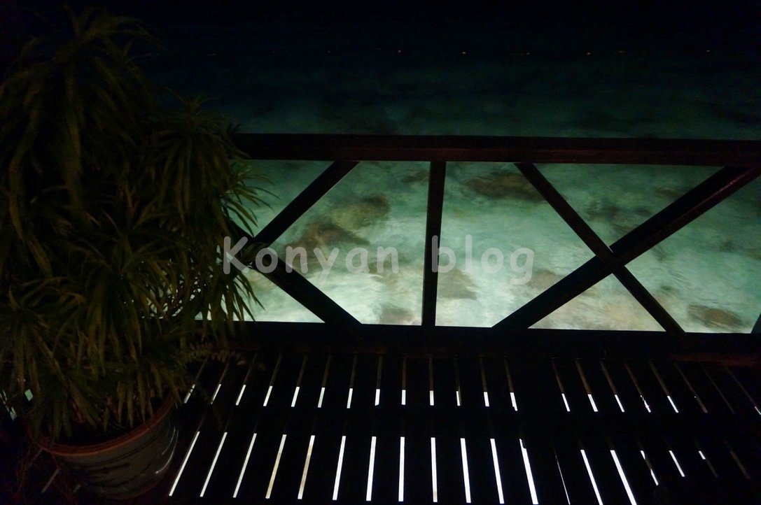 Sipadan Kapalai Dive Resort 夜　部屋の下の海