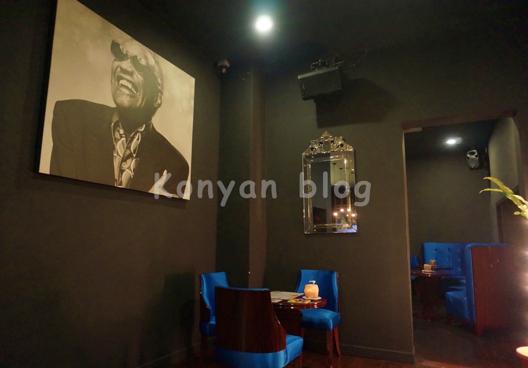 Ray Charles Robinson dining in the dark 肖像画