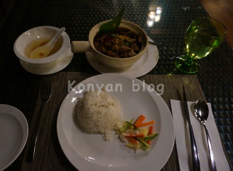 Tanjong Jara Resort 夕食 di atas sungei