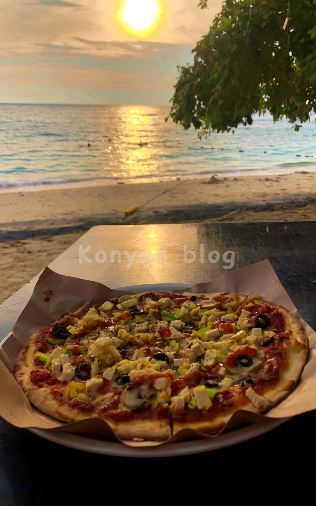 tioman島 island pizza sunset bar