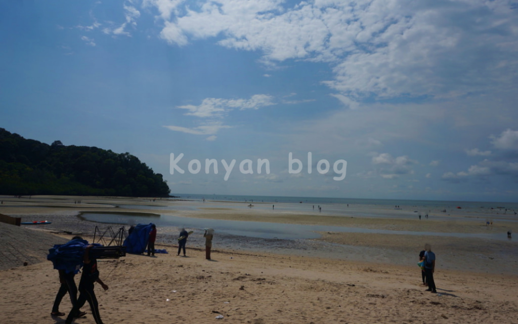 Pantai Tanjung Biru beach 浜辺 海岸線