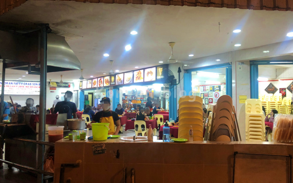 肥佬蟹海鲜楼Fatty (Fatty Crab Restaurant 肥佬蟹海鲜楼 入り口　看板 Malaysia マレーシア　店内